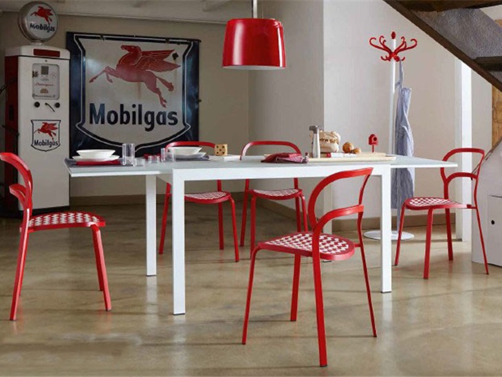 Tavoli e Sedie Moderne